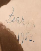 1953 Fedák Sári (1879-1955) színművésznő saját kezű aláírása és újévi üdvözlete őt ábrázoló fotón, A...