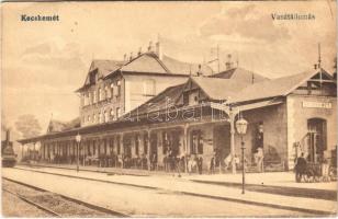 1926 Kecskemét, vasútállomás, gőzmozdony, vonat. Vasúti levelezőlapárusítás 471. (EK)