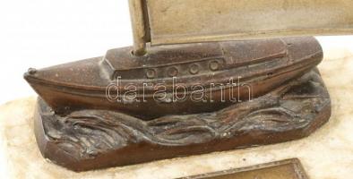 cca 1930 Siófoki emlék, art deco stílusú vitorláshajó, magyar zászlóval, m: 16,5 cm