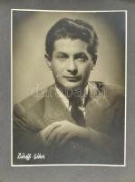 Régi fotóalbum, benne neves színészek portré- és színpadi / filmfotóival (pl. Békeffi Gábor, Kelemen...