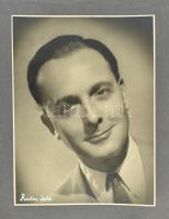 Régi fotóalbum, benne neves színészek portré- és színpadi / filmfotóival (pl. Békeffi Gábor, Kelemen...