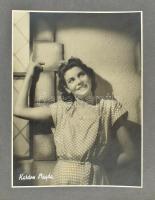 Régi fotóalbum, benne neves színészek portré- és színpadi / filmfotóival (pl. Békeffi Gábor, Kelemen...