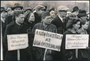 "Szén és tégla" propaganda fotó a kommunizmus időszakából, későbbi előhívás, 12×17,5 cm