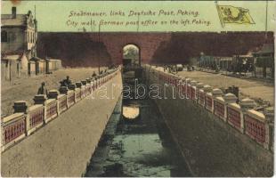 Beijing, Peking; Stadtmauer, links Deutsche Post / City wall, German post office (EK)