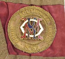 3 db szabadkőműves kézelő. XIX. sz. Anglia. Selyem, bársony, rajtuk zománcozott szabadkőműves jelvén...