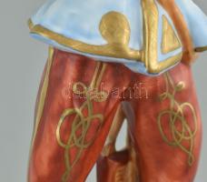 Herendi Hadik huszár, tervező: Kisfaludy Strobl Alajos. Színesen festett porcelán. kopott. Jelzett. ...