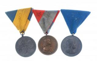 1938. Felvidéki Emlékérem - II. Rákóczi Ferenc Br emlékérem mellszalaggal + 1940. Erdélyi részek felszabadulásának emlékére cink emlékérem mellszalaggal. Szign.:BERÁN + 1941. Délvidéki Emlékérem cink emlékérem mellszalaggal. Szign.: BERÁN L. T:1-,2 fakó mellszalagok / Hungary 1938. Commemorative Medal for the Liberation of Upper Hungary Br medal with ribbon + 1940. Commemorative Medal for the Liberation of Transylvania Zn medal with ribbon. Sign.:BERÁN L. + 1941. Commemorative Medal for the Return of Southern Hungary Zn medal with ribbon. Sign.:BERÁN L. C:AU,XF pale ribbons