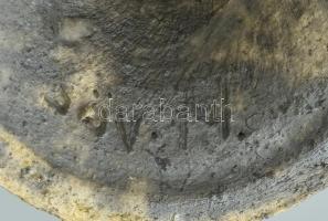 Sövegjártó Mária (1942-): Samottos gyertyatartó. Színes mázakkal festett kerámia, jelzett, hibátlan....