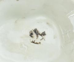 Pulyka formájú mártásos tál. Jelzett, színesen festett porcelán. Apró csorbákkal. m: 17 cm, d: 13x10...