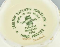 Zsolnay virág mintás porcelán vázácska. Kézzel festett, jelzett, kopott. m: 22 cm
