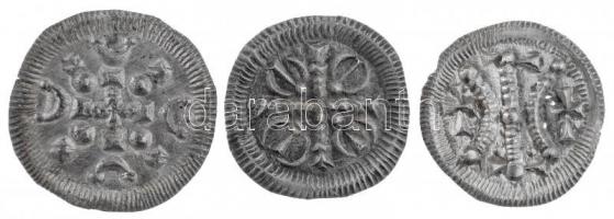 1131-1141. Denár Ag "II. Béla" (3xklf) (0,22g, 0,28g, 0,16g) T:1,1- egyiken apró rep., patina / Hungary 1131-1141. Denár Ag "II. Béla" (3xdiff) (0,22g, 0,28g, 0,16g) C:UNC,AU one with tiny crack, patina Huszár: 95., 89., 97., Unger I.: 47., 48., 49.