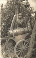 1918 Osztrák-magyar mozsárágyú tölténye szállítás közben / WWI Austro-Hungarian K.u.K. military mortar ammunition during transportation. photo (EK)