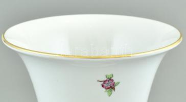 Herendi virágmintás váza, m: 17 cm. Jelzett, másodosztály, kézzel festett, hibátlan