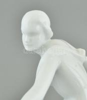 2 db Herendi táncosnő. Festetlen mázas fehér porcelán, tervező: Lux Elek. Jelzett, apró gyári hibákk...