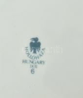 2 db Hollóházi Szász Endre által tervezett porcelán falitányér, matricás. Jelzett, apró kopásokkal. ...