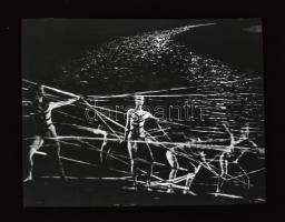 cca 1972 Mozgás- és mozdulatművészeti produkció a színpadon, 1 db NEGATÍV, 3,3x4,4 cm