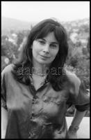 cca 1972 Hankiss Ágnes (1950) politikus fiatalkori felvételei, 9 db vintage NEGATÍV Kotnyek Antal (1...