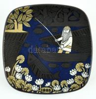 Arabia Finland kerámia fali tányér, jelzett, kis kopásnyomokkal, 20x20 cm