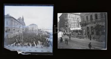 cca 1933 Budapest, a 22-es és a 6-os villamos forgalmi szituban, 2 db vintage NEGATÍV, 6x6 cm (a sarka kissé hiányos) és 4,5x6 cm