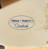 Goebel/Hummel gyermekét etető anya , kézzel festett kerámia, jelzett, hibátlan, m: 12 cm