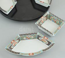Kínai mártásos készlet matricás porcelán műanyag forgó tálcán. hibátlan, jelzés nélkül. d: 37 cm