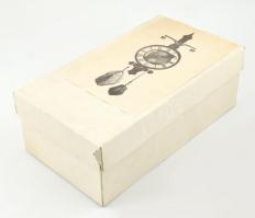 Ősóra másolat, fa óra összeszerelt állapotban, eredeti gyári dobozában, 38x21x14cm