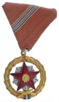 1957. Kiváló Szolgálatért Érdemérem aranyozott, zománcozott kitüntetés, eredeti mellszalagon T:1-,2 Hungary 1957. Distinguished Service Medal gilt, enamelled decoration with original ribbon C:AU,XF NMK 614.