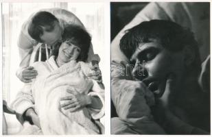 cca 1978 Inkey Alice fotóművész 2 db feliratozott vintage fotója, 17x12,8 cm