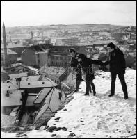 cca 1969 Bitskey Tibor (1929-2015) a Nemzet Színésze az egri várban két színésztársával, Kotnyek Ant...