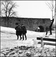 cca 1969 Bitskey Tibor (1929-2015) a Nemzet Színésze az egri várban két színésztársával, Kotnyek Ant...