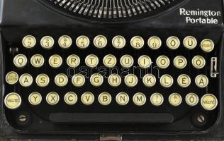cca 1924 Remington Portable hordozható táska-írógép magyar billentyűzettel, eredeti tokban. Működőké...