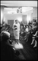 cca 1967 Budapesti divatbemutató, Kotnyek Antal (1921-1990) budapesti fotóriporter hagyatékából 14 d...