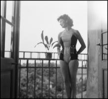 cca 1970 Moór Marianna feliratú negatívtartó tasakban 15 db vintage NEGATÍV Kotnyek Antal (1921-1990...