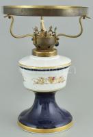 Reichenbach porcelán petróleumlámpa, búra nélkül, apró sérülésekkel. m: 27 cm