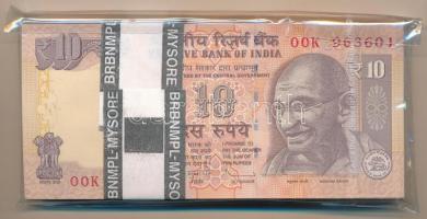 India 2013. 10R (100x) eredeti banki kötegelővel, sorszámkövetők T:I  India 2013. 10 Rupees (100x) with wrapper, sequential serials C:UNC  Krause P#102