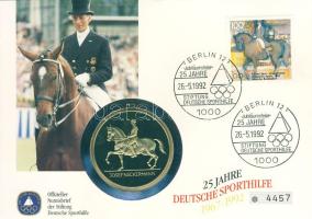NSZK 1992. "25 éves a Német Sportsegély-Josef Neckermann" ffém emlékérem érmés, bélyeges borítékon T:PP