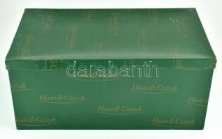 Hollóházi Jurcsák László által tervezett hamutartó d: 17 cm, bonbonniere d: 17 cm, és váza m: 15,5 c...