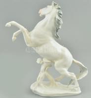 Ens porcelán vágtató lovak nagy méretű szobor. Fehér mázas, jelzett. m: 24cm