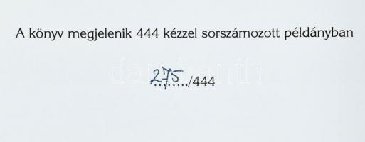 Passuth Krisztina: Kovács Tamás László szobrász- és grafikusművész. Fekete, vörös, fehér. Bp., 2009,...