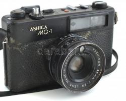 Yashica MG-1 fényképezőgép, Yashinon 2,8/45mm objektív cca.: 1975. Japán. Sérült