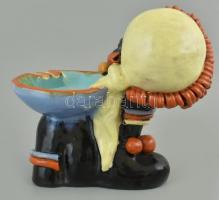 Komlós Art Deco figurális hamutartó. Színes mázakkal festett kerámia. Sérült, jelzett, m: 21 cm