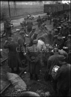 M. kir. Honvédség katonái, 6 db fotónegatív, 6×9 cm