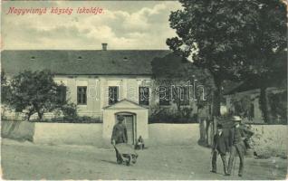 Nagyvisnyó (Heves), községi iskola