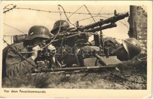 1943 Vor dem Feuerkommando. Wehrmacht-Bildserie / WWII German military (EK)