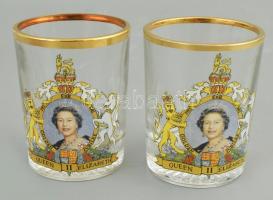II. Erzsébet brit királynő uralkodásának aranyjubileuma alkalmi likőrös poharak, 2 db, az egyik alján kis csorbával, m: 5,5 cm / Queen Elizabeth II Golden Jubilee liquor glasses