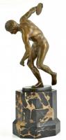 Diszkoszvető, patinázott bronz, márványtalpon, jelzés nélkül. m: 28 cm