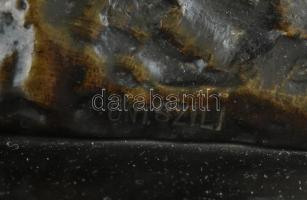 Padon ülő enyelgő pár, patinázott bronz, fa talpon. Jelzett, m: 32 cm