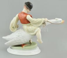 Herendi porcelán Ludas Matyi, gazdagon díszített magyaros mintával. Kézzel festett, jelzett, apró ko...