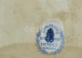 Herendi paraszt figura, tervezte: Csapváry Károly, színesen festet mázas porcelán, jelzett, hibátlan...