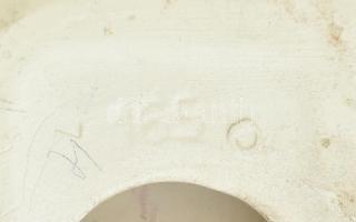 Cipőjét fűző balerina. Fehér mázas kerámia, jelzett, restaurált. m: 22 cm